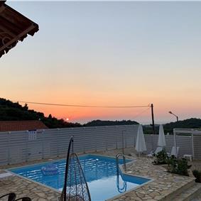 5 bedroom villa with pool & seaview, Perithia, sleeps 10